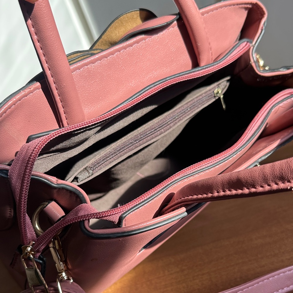 Chic Floral Shoulder Bag in Rose Pink - Picture 4 of 5